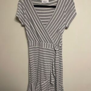 Gilli Charcoal and White Striped Midi Dress size medium